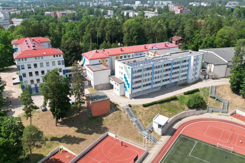 Ogres 1. vidusskolas bilde no drona