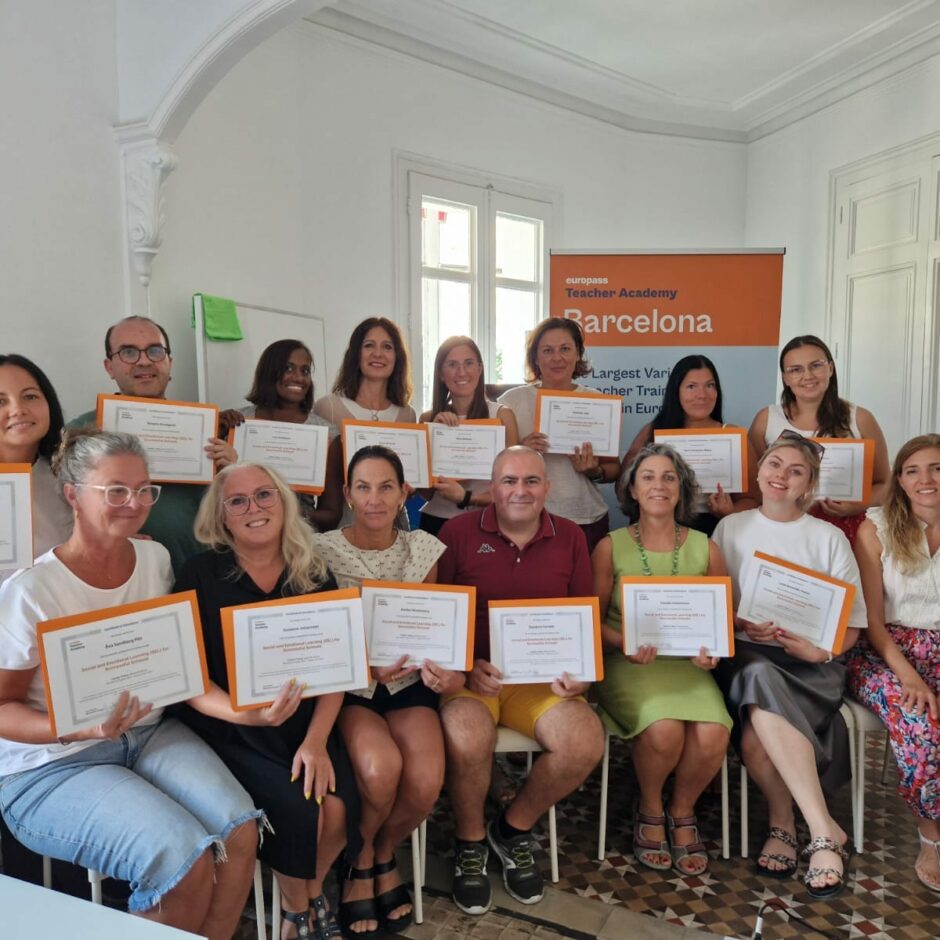 Kursu apliecību saņemšana 30.08.2024. Eiropas Savienības Erasmus+ projekta K1 aktivitātes kursa “Social and Emotional Learning (SEL) for Successful Schools” Barselonā iervaros.