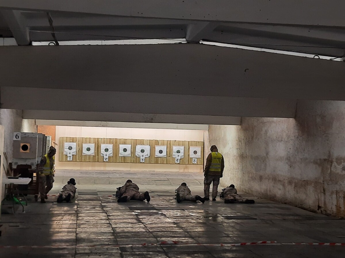 Jaunsargi šaušanas nodarbībā