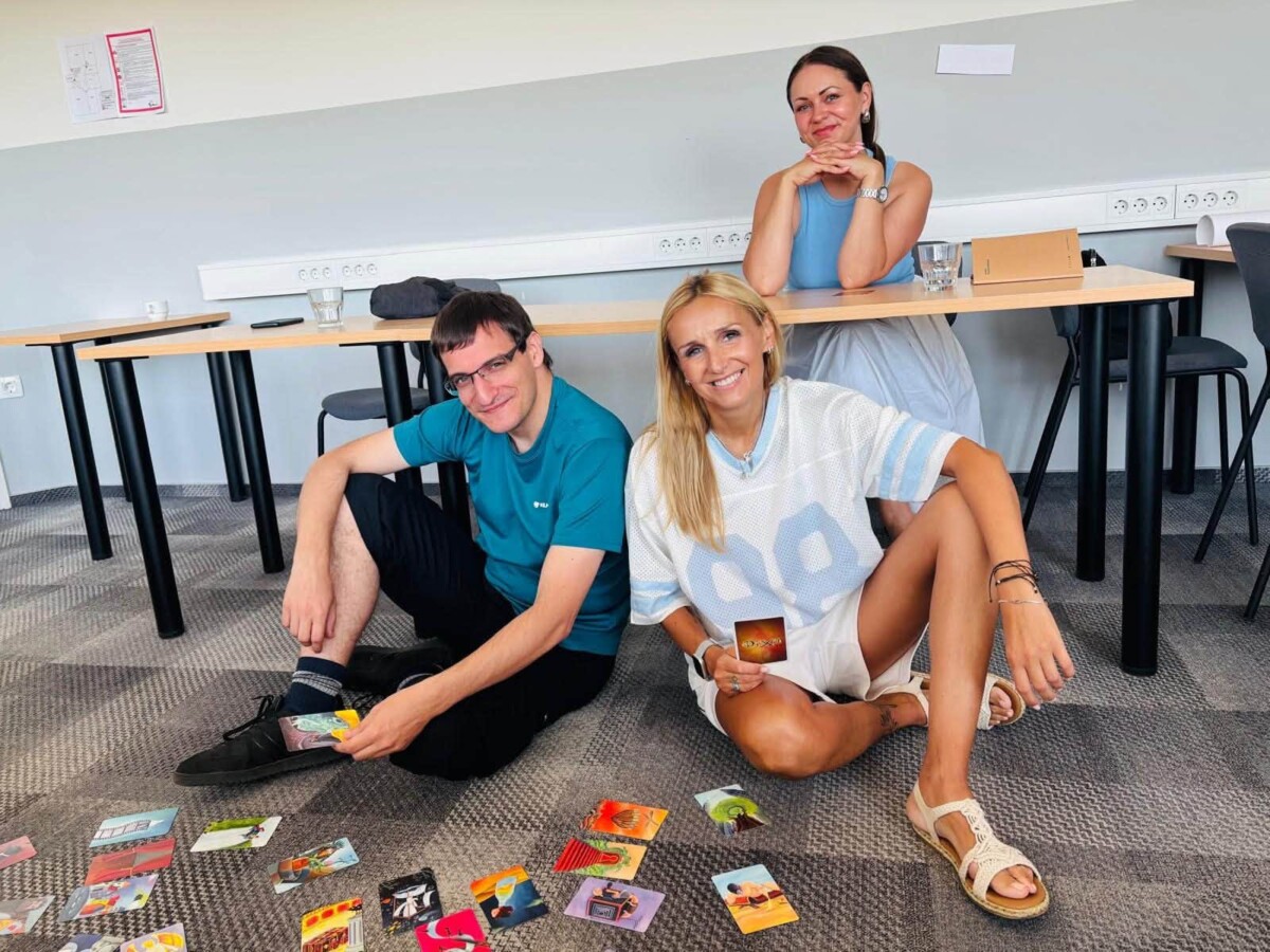 Skolotāja Lāsma Kozlovska ar kolēģiem no ārzemēm Erasmus+ ieredzes apmaiņas un profesionālās pilnveides kursos ‘’Inspiring Learning: Cultivating Curiosity and Motivation’’ Ļubļanā, Slovēnijā